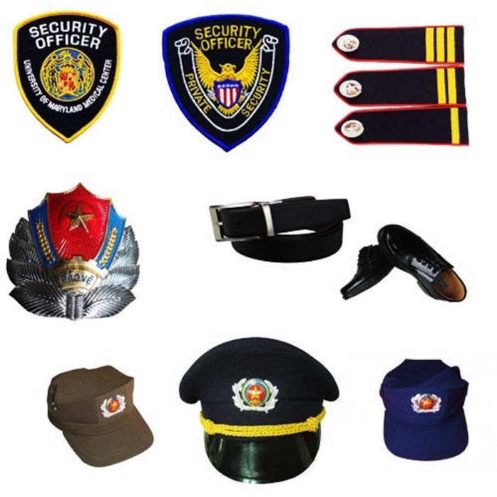 Có nhiều phụ kiện đi kèm đồng phục bảo vệ khác nhau như mũ, găng tay,...