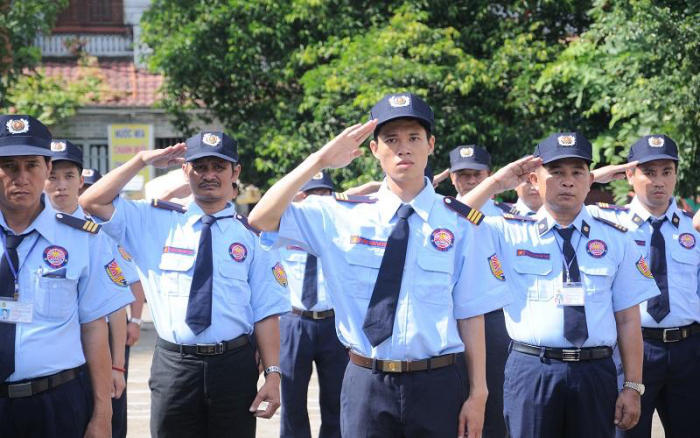 Hướng dẫn đặt may đồng phục bảo vệ tại thế giới áo thun đồng phục chi tiết
